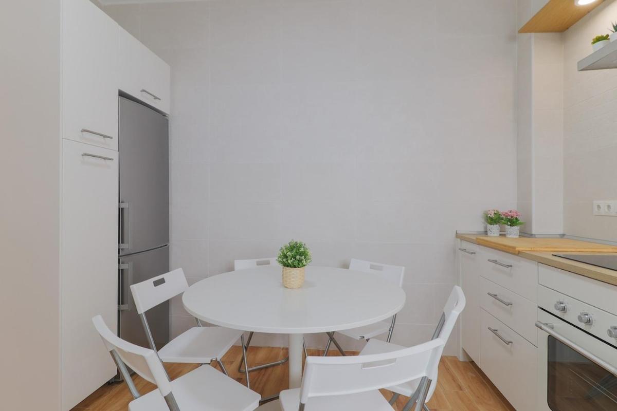C102 - Huge And Stylish 5 Bedroom By The Center مالقة المظهر الخارجي الصورة