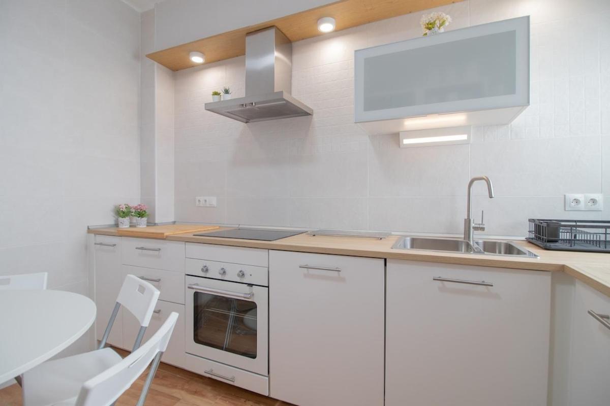 C102 - Huge And Stylish 5 Bedroom By The Center مالقة المظهر الخارجي الصورة