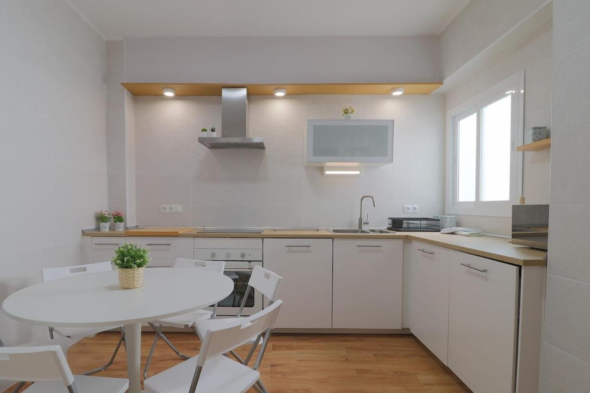 C102 - Huge And Stylish 5 Bedroom By The Center مالقة المظهر الخارجي الصورة