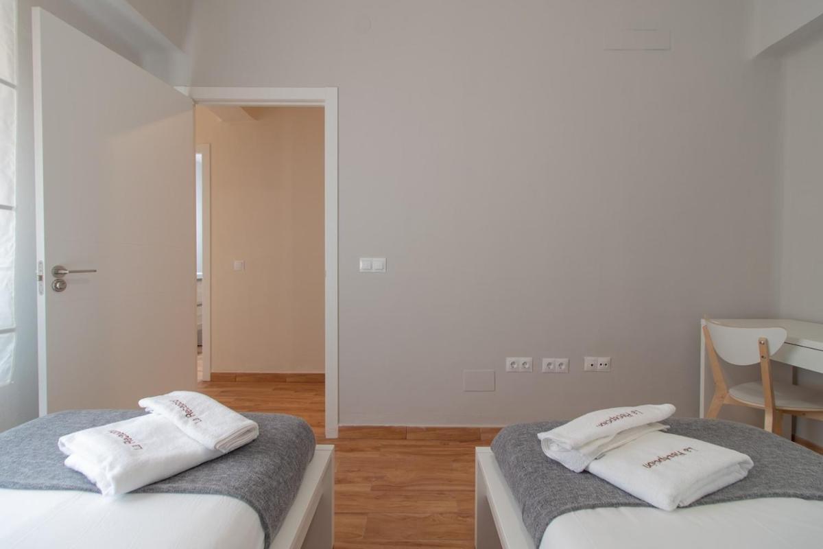 C102 - Huge And Stylish 5 Bedroom By The Center مالقة المظهر الخارجي الصورة
